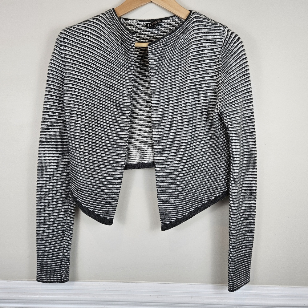 EXPRESS Women's Gray and Cream Striped Cropped Cardigan Size Small A0501